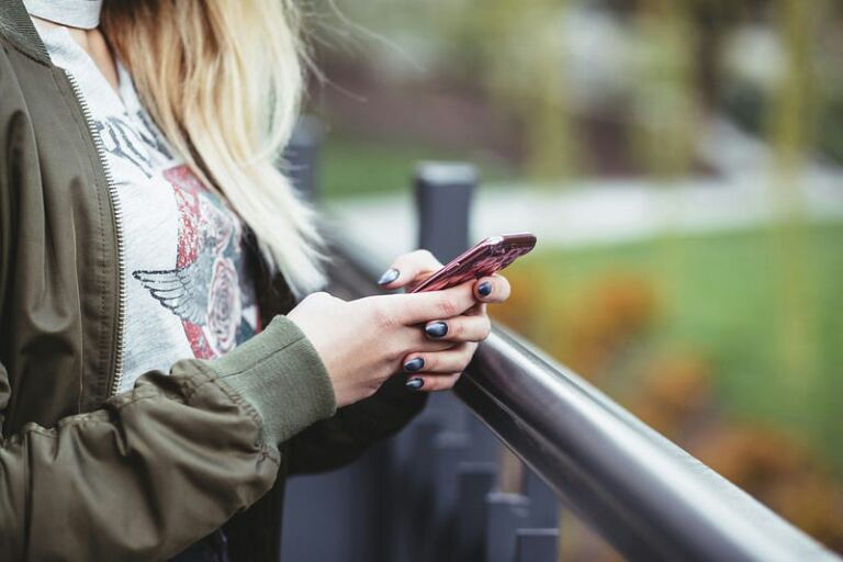 Leaving a Toxic Relationship: Is it Okay to End a Toxic Relationship via Text? Leaving a Toxic Relationship: Is it Okay to End a Toxic Relationship via Text?