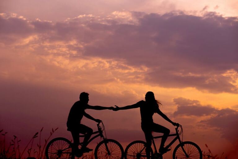 How to Attract A Healthy Relationship How to Attract A Healthy Relationship