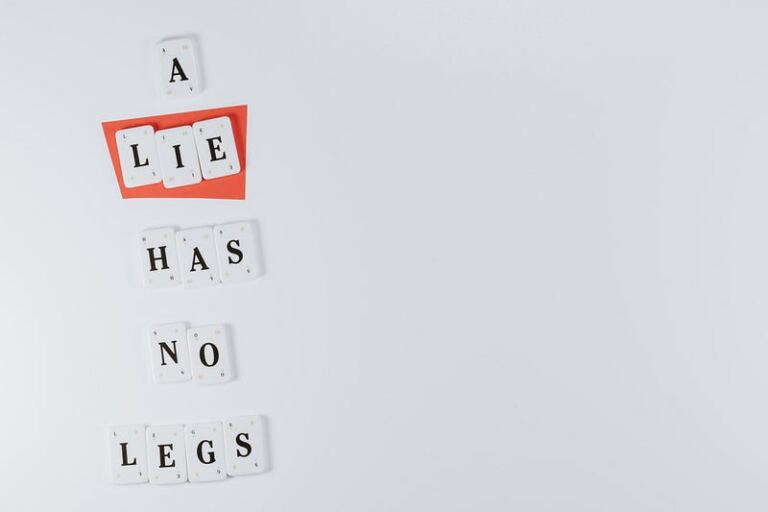 How to Deal with False Accusations in Your Relationships How to Deal with False Accusations in Your Relationships
