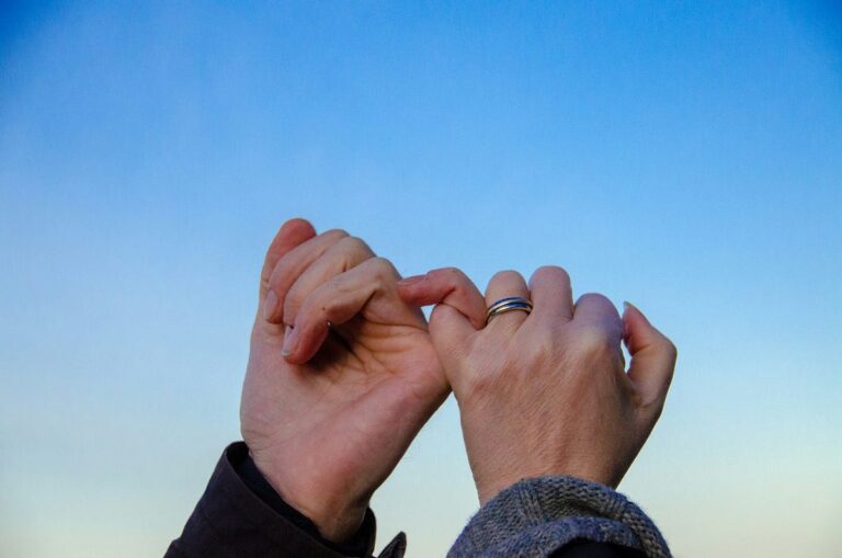 Relationship 101: Are You Truly Committed or Just Confined? why does the mind feel empty after narcissistic abuse? Relationship 101: Are You Truly Committed or Just Confined? why does the mind feel empty after narcissistic abuse?